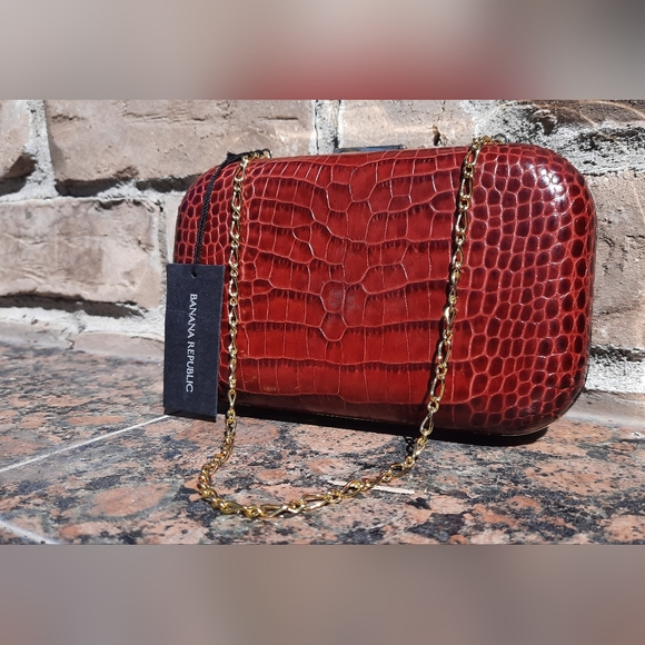 Handbags - NWT genuine leather mini clutch